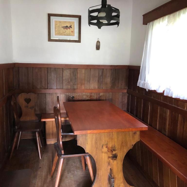 Cabaña en Traful, hermoso parque, parrilla e internet STARLINK - Three-Bedroom Chalet - 14