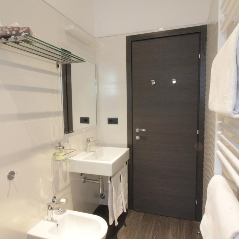 B&B Villa Mirella - Camera Tripla con Bagno Privato - 8