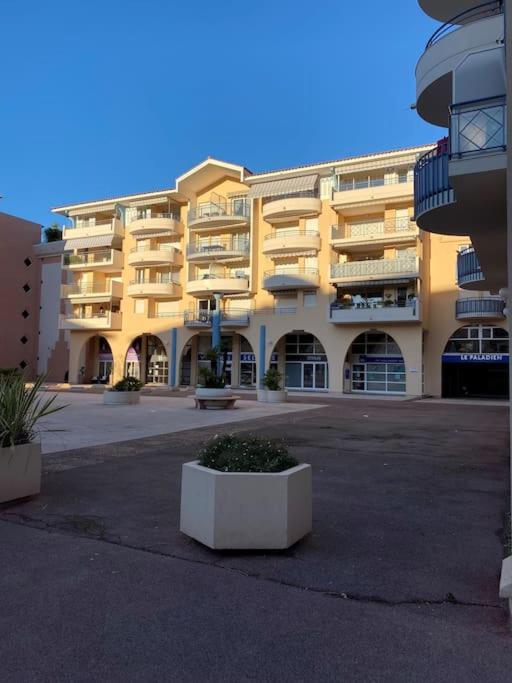 Port-Fréjus, LE PALADIEN, appartement 2 pièces climatisé, terrasse & parking - Appartamento con 1 Camera da Letto - 27