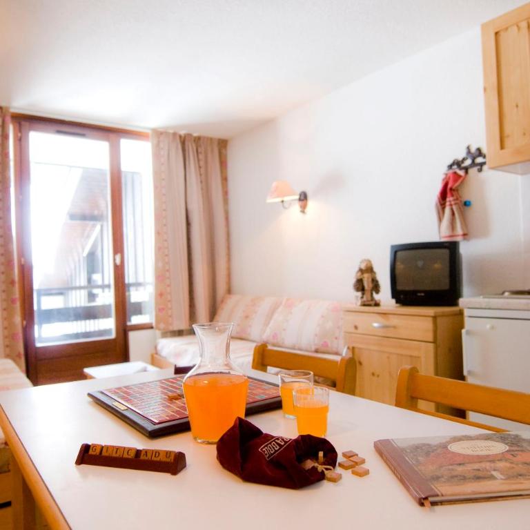 Vacancéole - Résidence Grand Morillon - Estudio para 4 personas con zona de dormitorio - 1