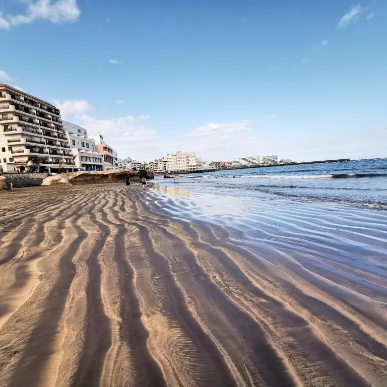 Home2Book Cozy Beachfront Retreat in El Médano - Apartamento de 2 dormitorios - 28