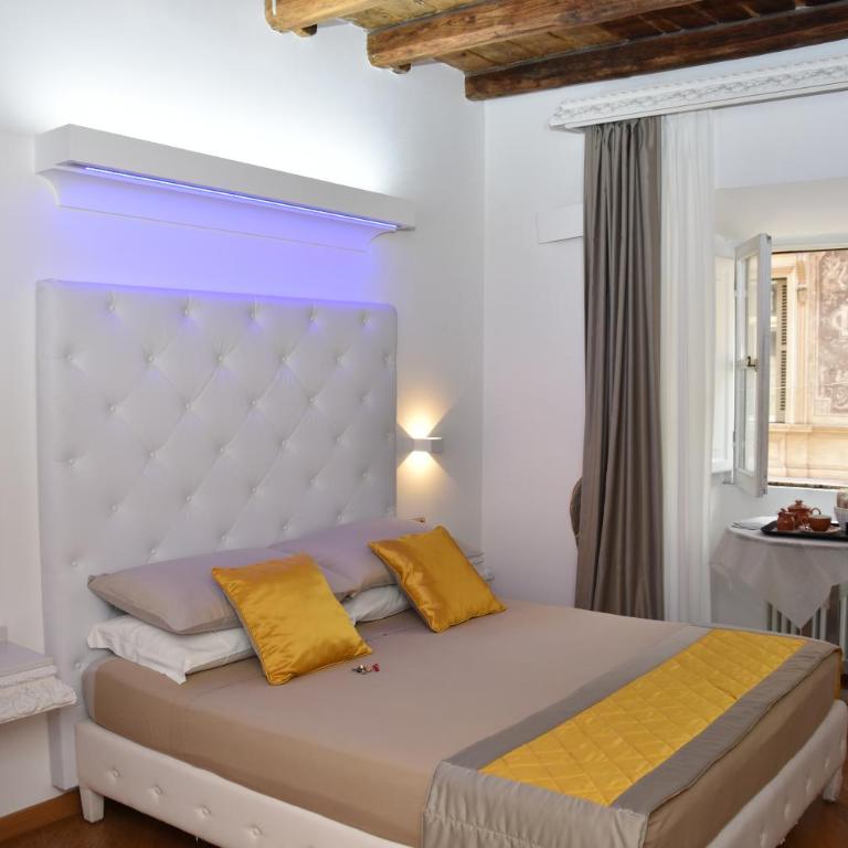 Maison Spagna Suites - Camera Tripla Luxury - 3