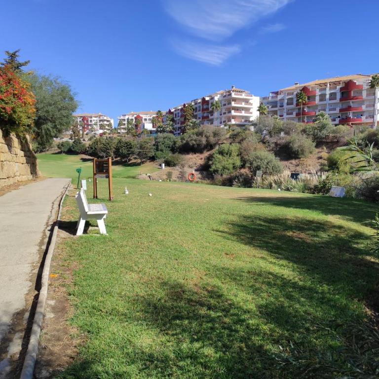 VILLA RIVIERA CON PISCINA PRIVADA JUNTO AL CAMPO DE GOLF - Villa con piscina privada - 76