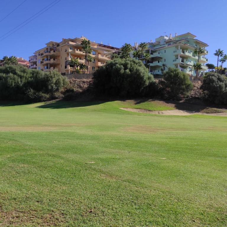 VILLA RIVIERA CON PISCINA PRIVADA JUNTO AL CAMPO DE GOLF - Villa con piscina privada - 70