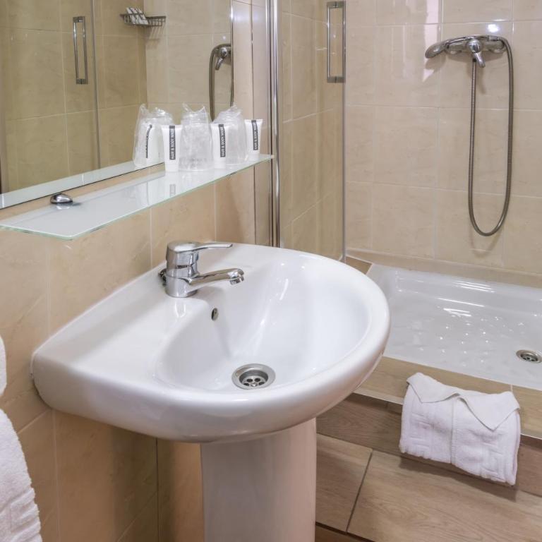 Hotel Catalunya Express - Habitación Doble - 1 o 2 camas - 7