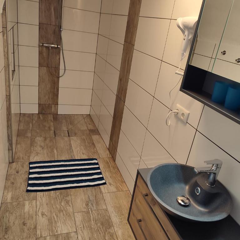 Berg & See Appartements - Apartment mit 1 Schlafzimmer und Terrasse - 7