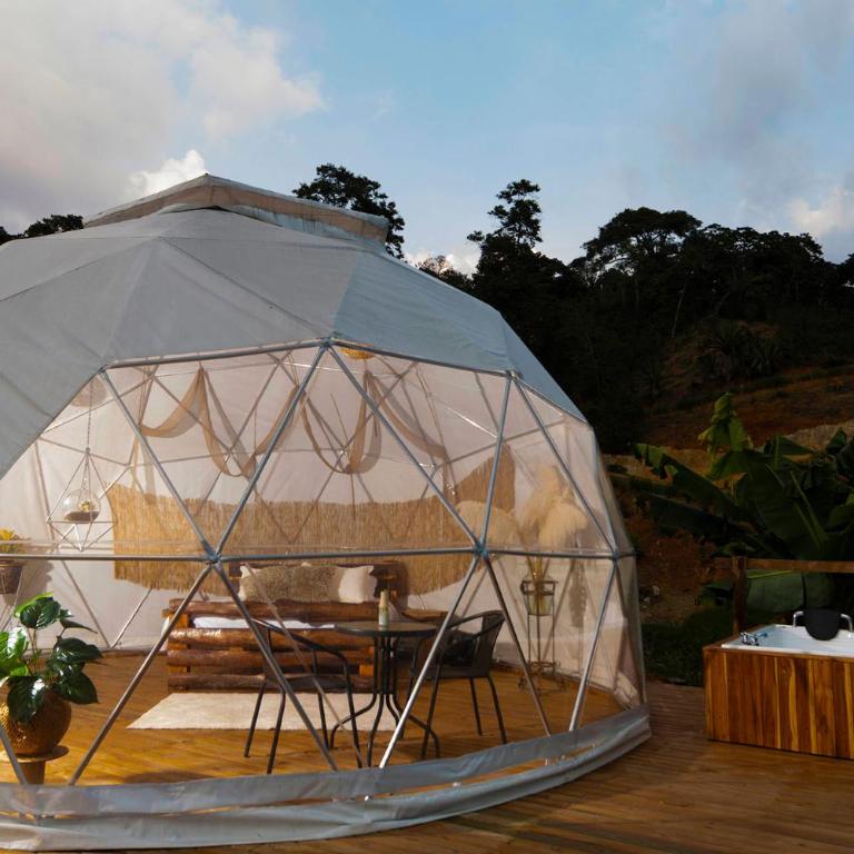 Entre Verdes Hotel & Glamping - Bungalow with Garden View - 1