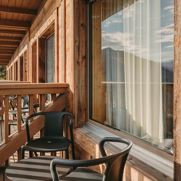 Eringer Hotel - Doppelzimmer mit Balkon - 4