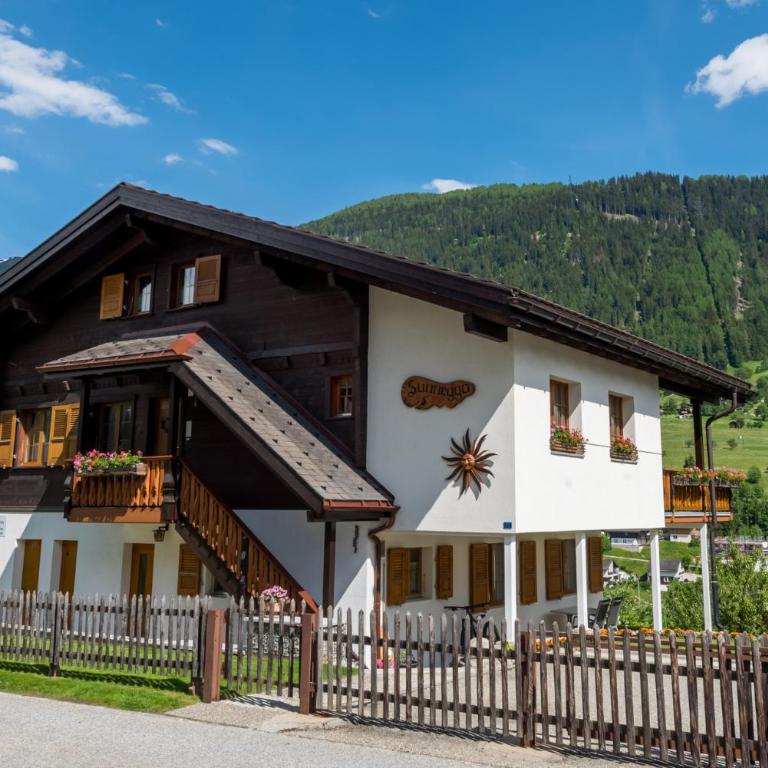 Chalet Sunnegga - Apartment mit 3 Schlafzimmern - 1