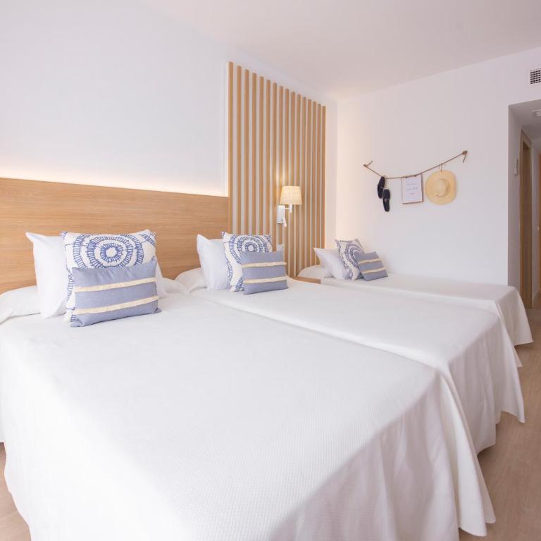 Hotel Cala Font - Habitación Triple (2 adultos + 1 niño) - 4