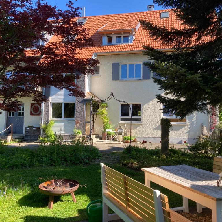 Bei uns im Allgäu - Ferienwohnungen für Erholung und Aktivität - Apartment mit Balkon - 1