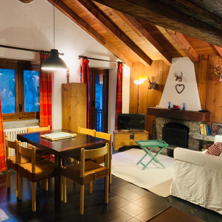 Hameau De Jadis - Two-Bedroom Chalet - 1