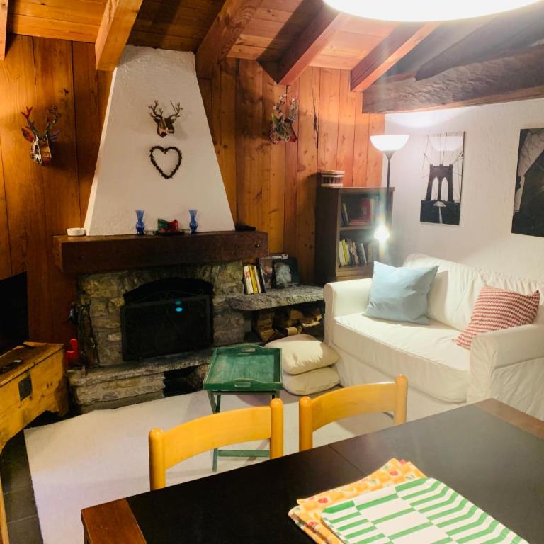 Hameau De Jadis - Two-Bedroom Chalet - 4