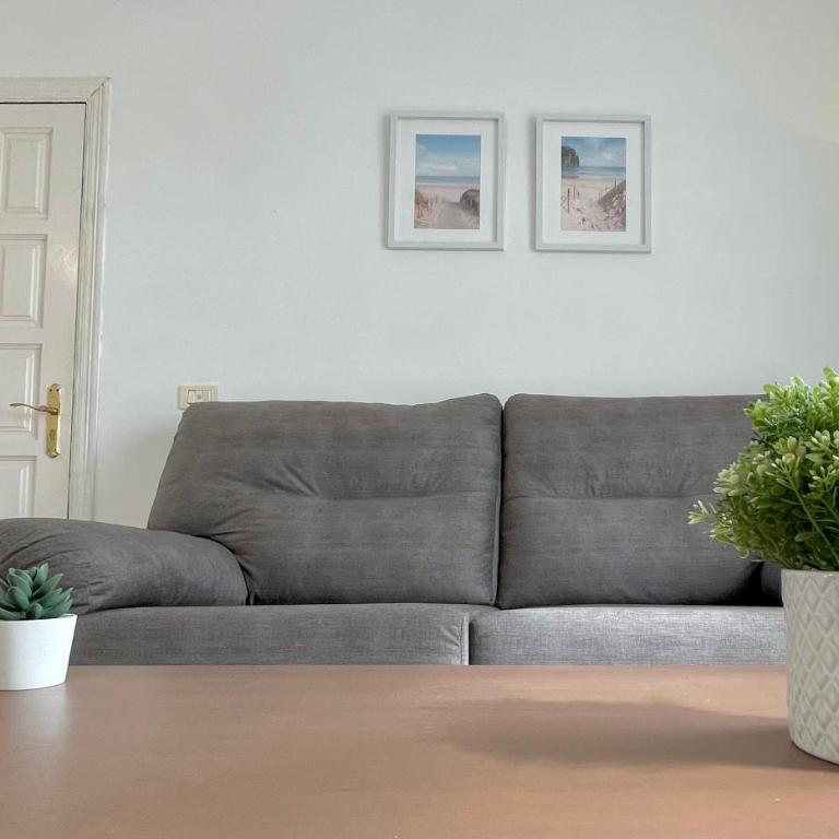 Cozy and sunny apartment over the rooftops - One-Bedroom Apartment - 22