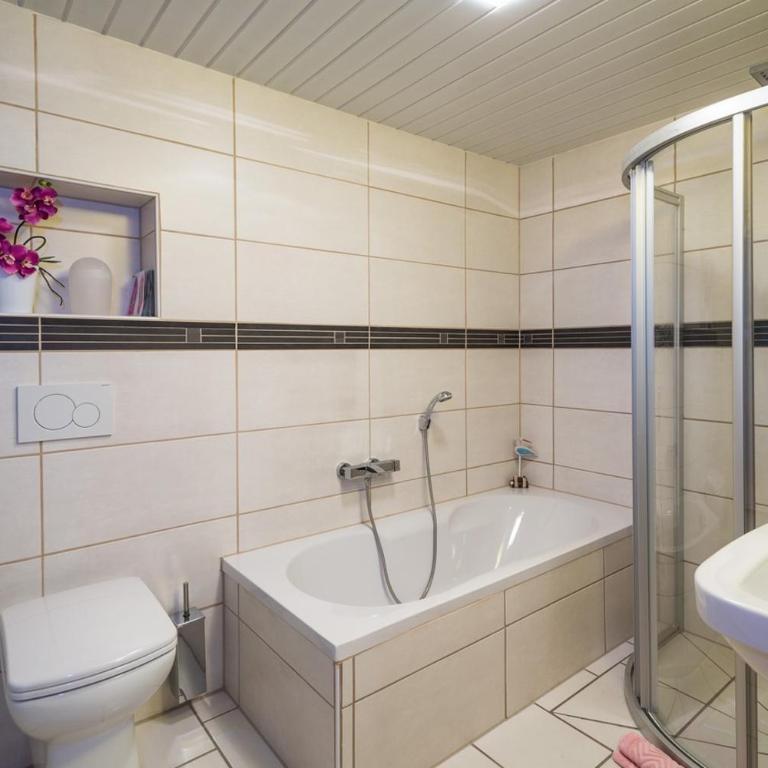 Ferienhaus Am Steinbach inkl. Chiemgaukarte - Haus mit 4 Schlafzimmern - 4