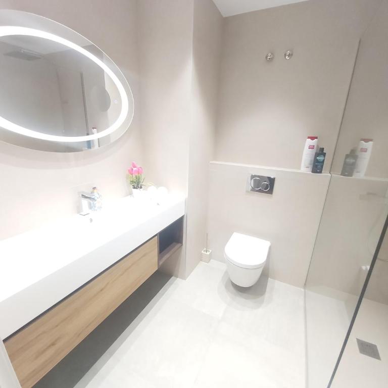 San Antón Piso de lujo centro con Aire ac by Apartamentos Logrono - Apartamento de 3 dormitorios - 48