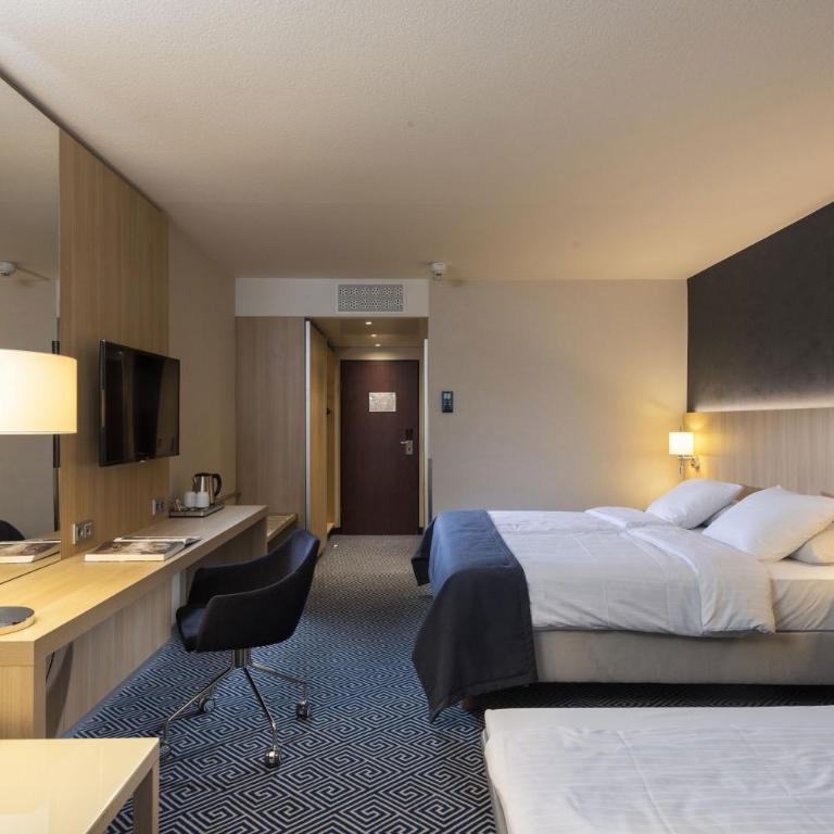 Maritim Hotel Würzburg - Comfort Familienzimmer - 3
