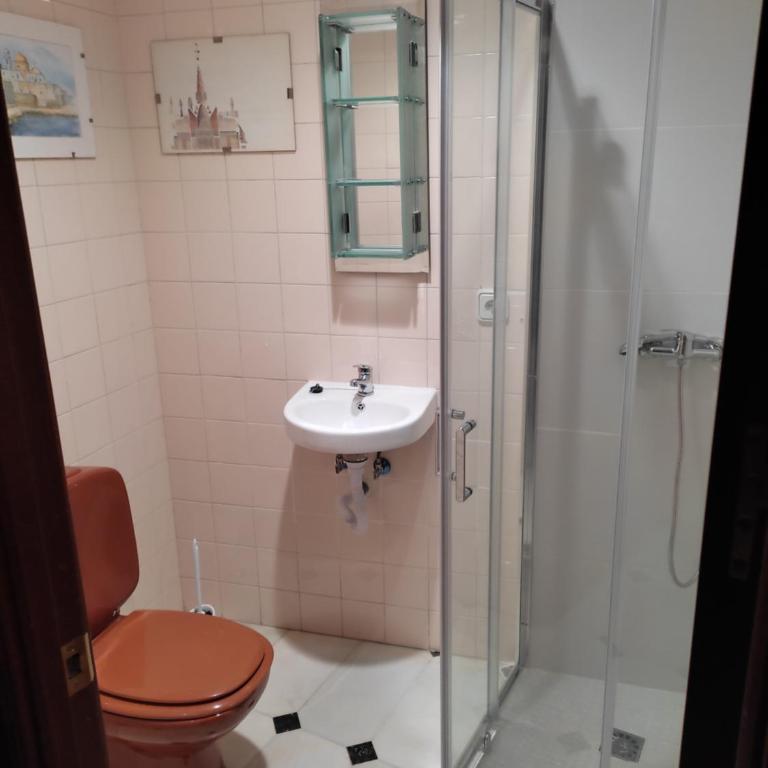 San Basilio´s Red House - Habitación Doble con baño privado - 36