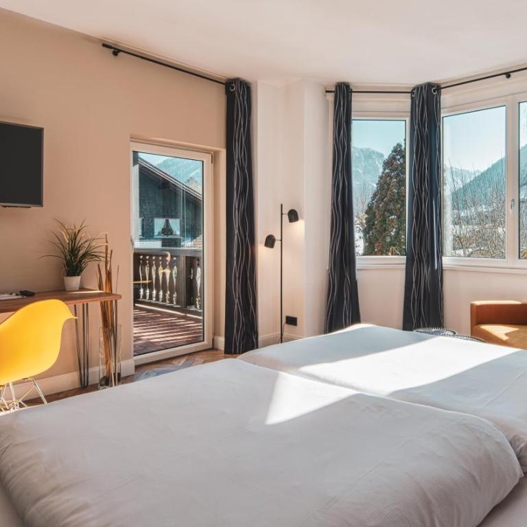 Villa Sonnenhof Boutique-Hotel - Comfort Doppelzimmer mit Balkon und Panoramablick - 11
