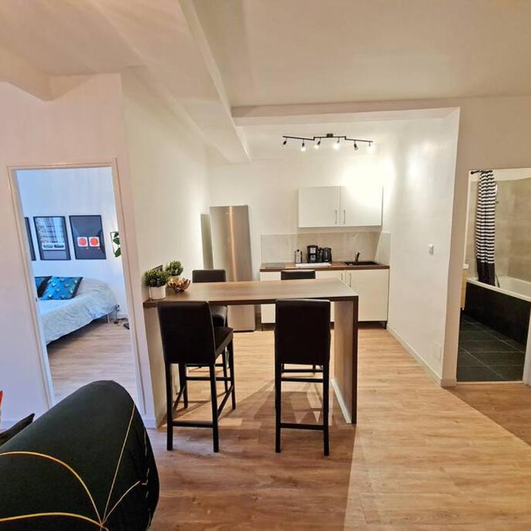 GregBnb - T2 Design 43m2 - Toulon Est - Wifi Fibre - n2 - One-Bedroom Apartment - 15