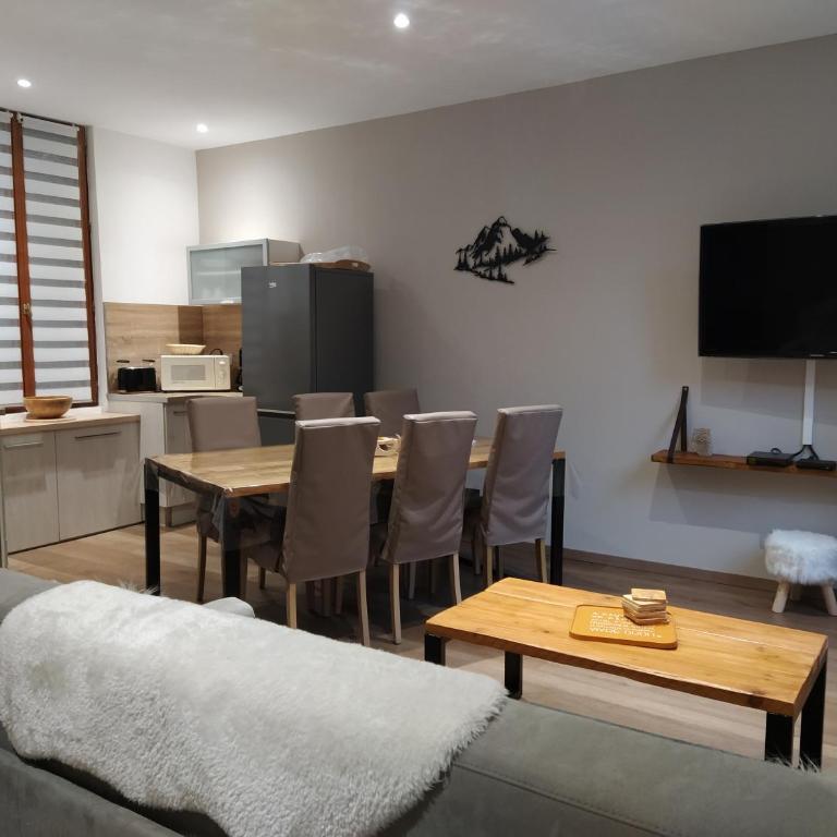 Appartement esprit petite maison - Proche centre - Confort & calme - Appartement 2 Chambres - 2