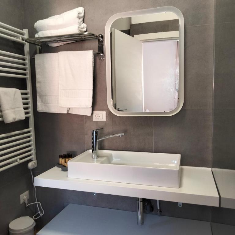 La Villa bed & breakfast - Double Room with Private Bathroom - 20