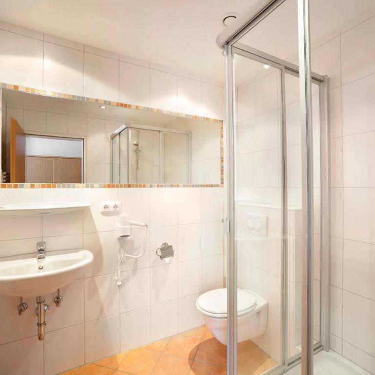 Hotel Luitpold - Doppelzimmer mit Balkon - 2