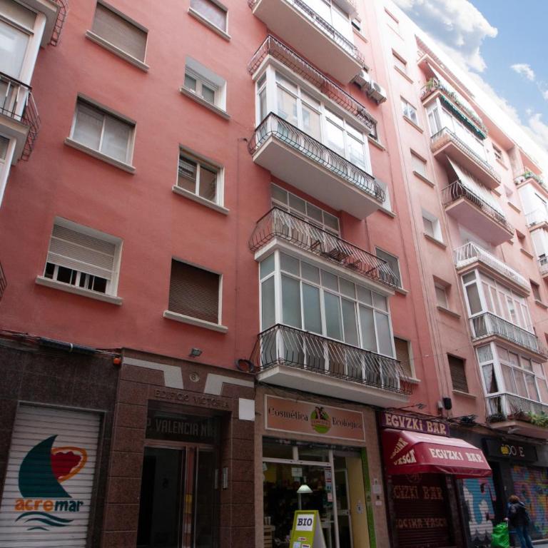 Sea & Wave Soho Family Apartment - Three-Bedroom Apartment - 18