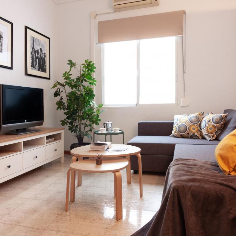 Sea & Wave Soho Family Apartment - Three-Bedroom Apartment - 2