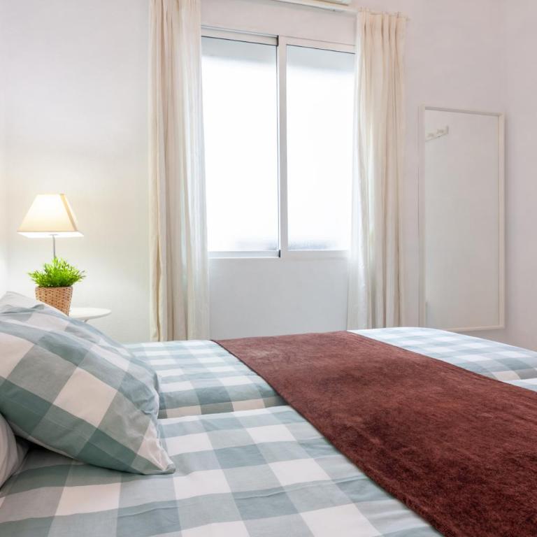 Sea & Wave Soho Family Apartment - Three-Bedroom Apartment - 7