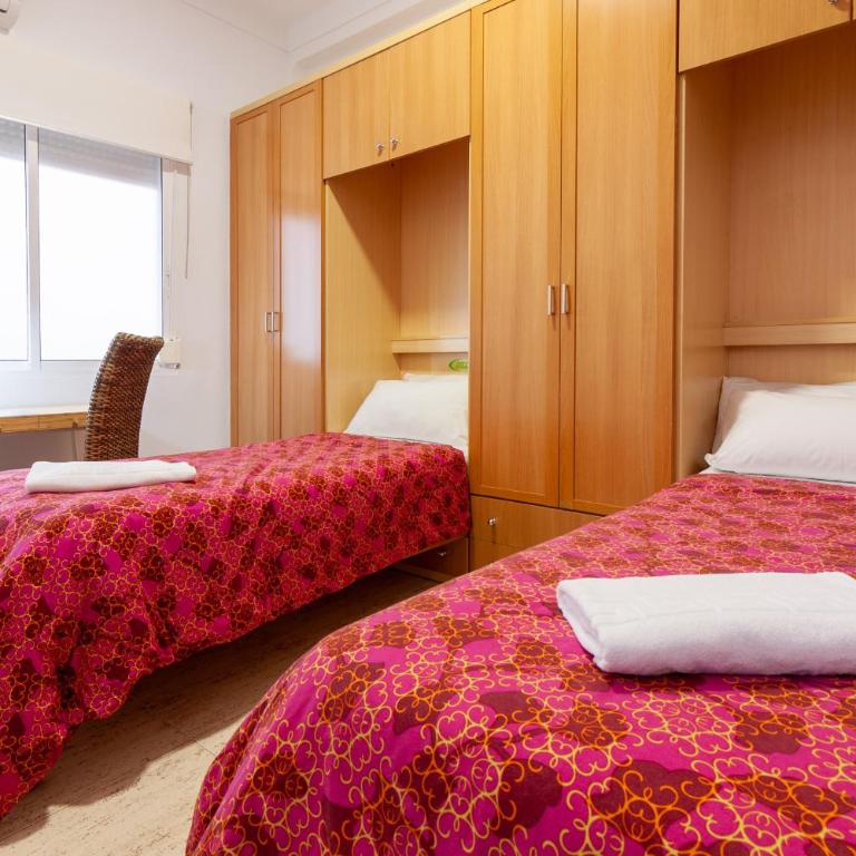 Sea & Wave Soho Family Apartment - Three-Bedroom Apartment - 12