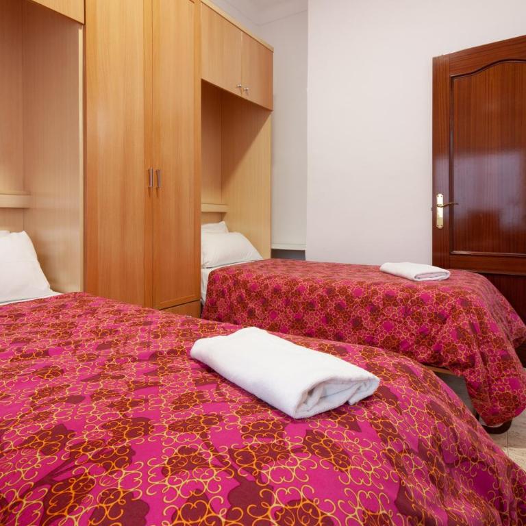 Sea & Wave Soho Family Apartment - Three-Bedroom Apartment - 13