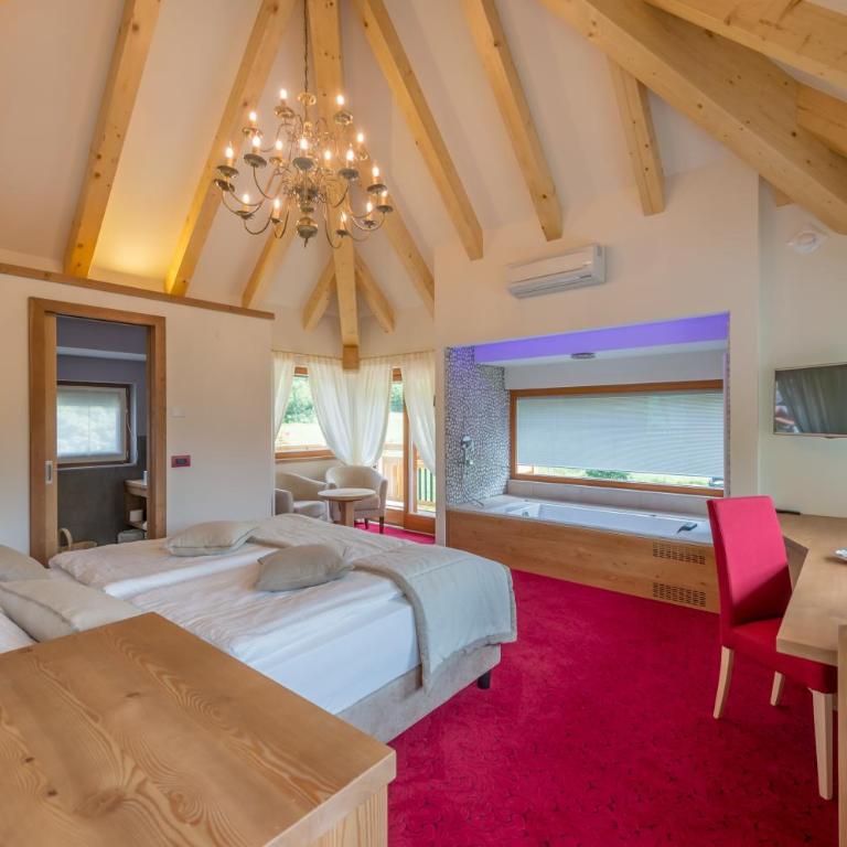 Tevini Dolomites Charming Hotel - Camera Deluxe Romantic - 1
