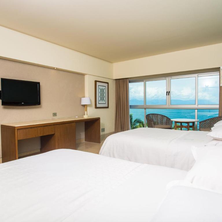 Sheraton Buganvilias Puerto Vallarta - Habitación Grand Deluxe con vistas a la bahía - 2 camas dobles - 1