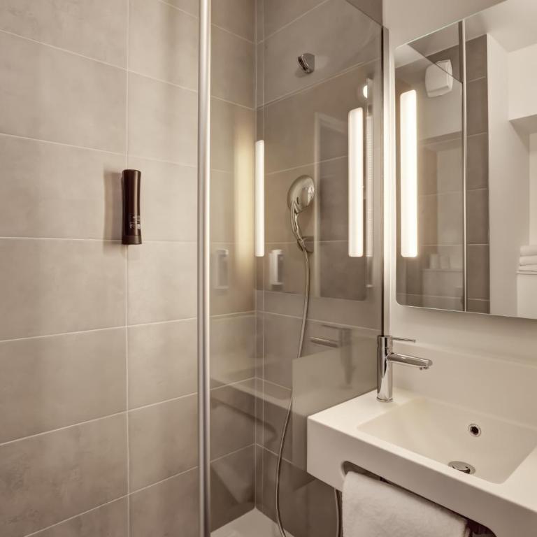 B&B HOTEL Evian Publier - Chambre Quadruple - 4