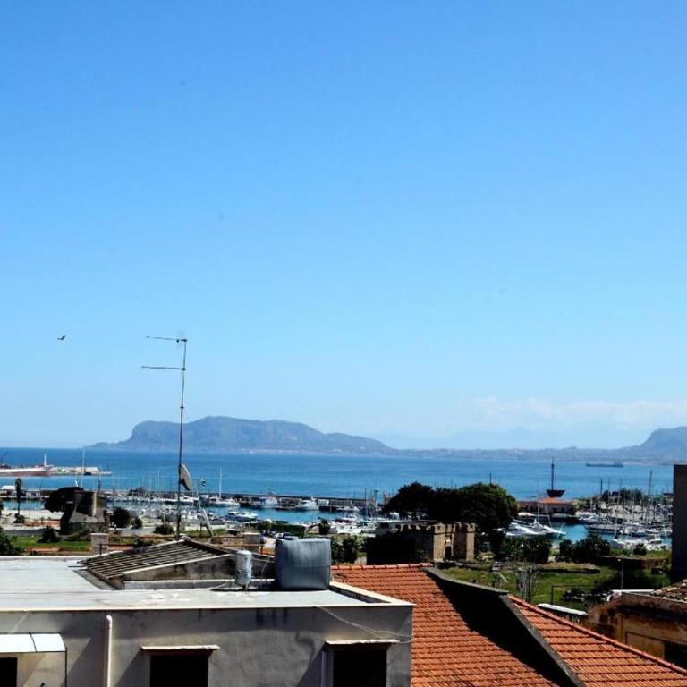 Accardi House Searooms - Deluxe Double Room with Sea View - 1