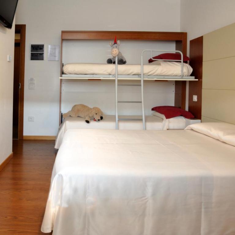 Hotel Mezzaluna - Family Room (2 Adults + 2 Children) - 3