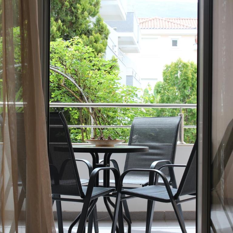 Sun Village Aparthotel - Apartment with Balcony - 13