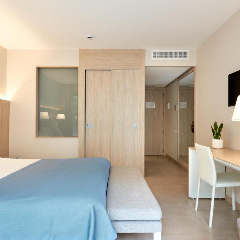 Hotel Omnium - Deluxe Double Room - 3