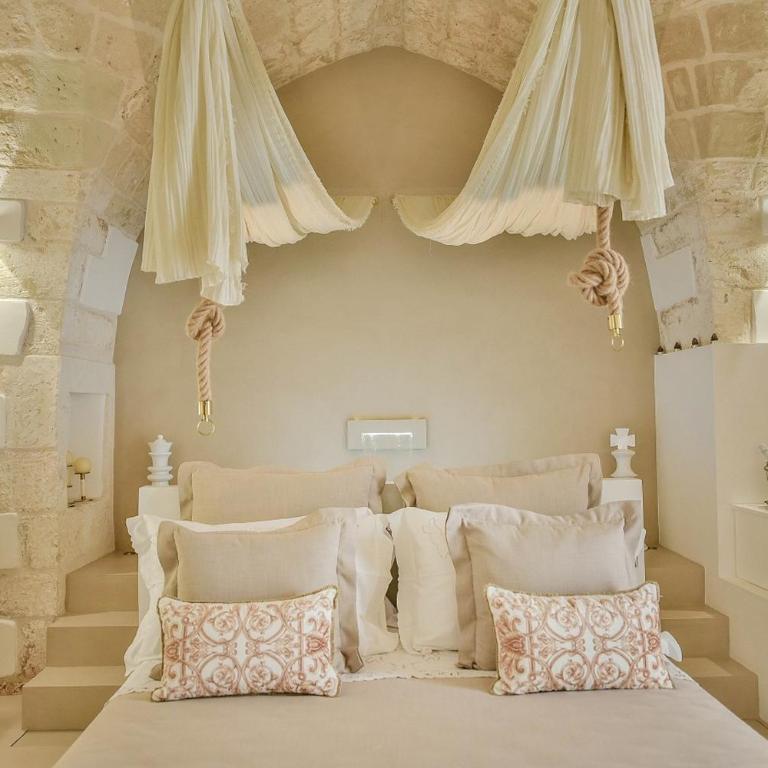 Eurydice Suite with Infinity Jacuzzi - One-Bedroom Apartment - 22