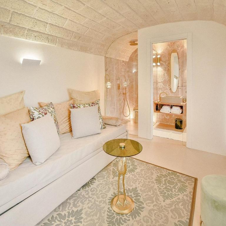 Eurydice Suite with Infinity Jacuzzi - One-Bedroom Apartment - 32