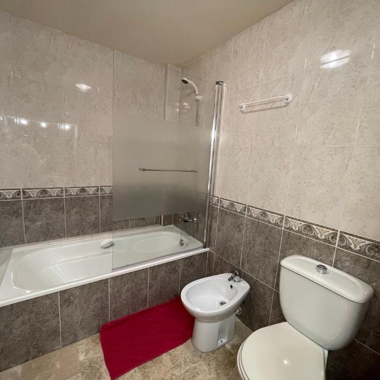 APPART STANDING 2 chambres 2SDB clim PISCINE PARKING WIFI TERRASSE 21m2 LOCAL VELO Port-Aventura, plage, centre - Apartamento de 2 dormitorios - 16