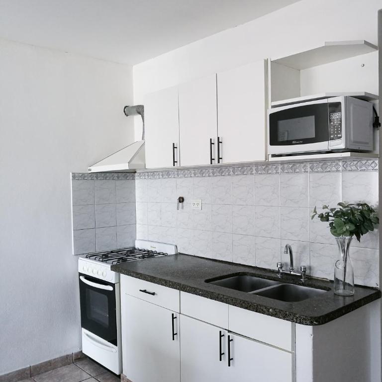 DEPARTAMENTOS Las Araucarias- 2 a 5 personas con estacionamiento - Apartamento de 1 dormitorio - 5