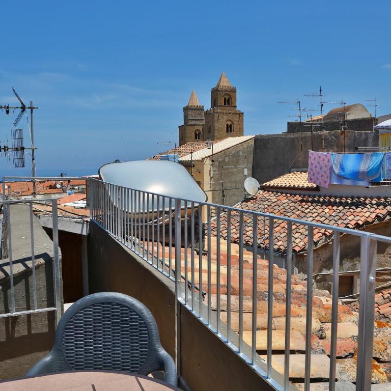 Terrazza Vittorio (by Vacation Service) - Two-Bedroom House - 3