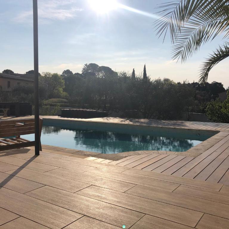 Détente à Lorgues avec piscine privée - Appartement - Vue sur Piscine - 4