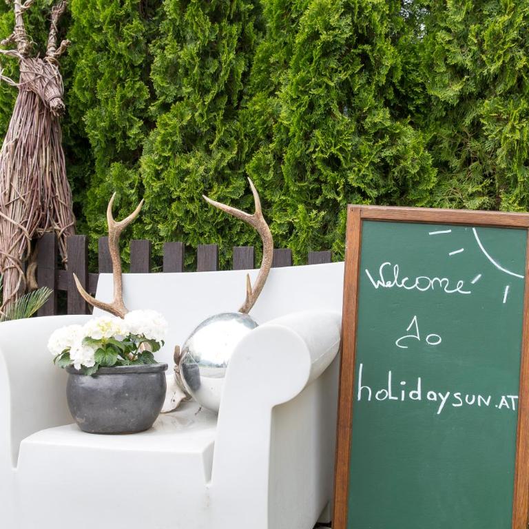 Forest Chalet, all famous ski areas around us, 15 min to city of salzburg, mountainview, panorama sauna, bath whirlpool, fire pit in garden up to 10 p - Haus mit 4 Schlafzimmern - 55