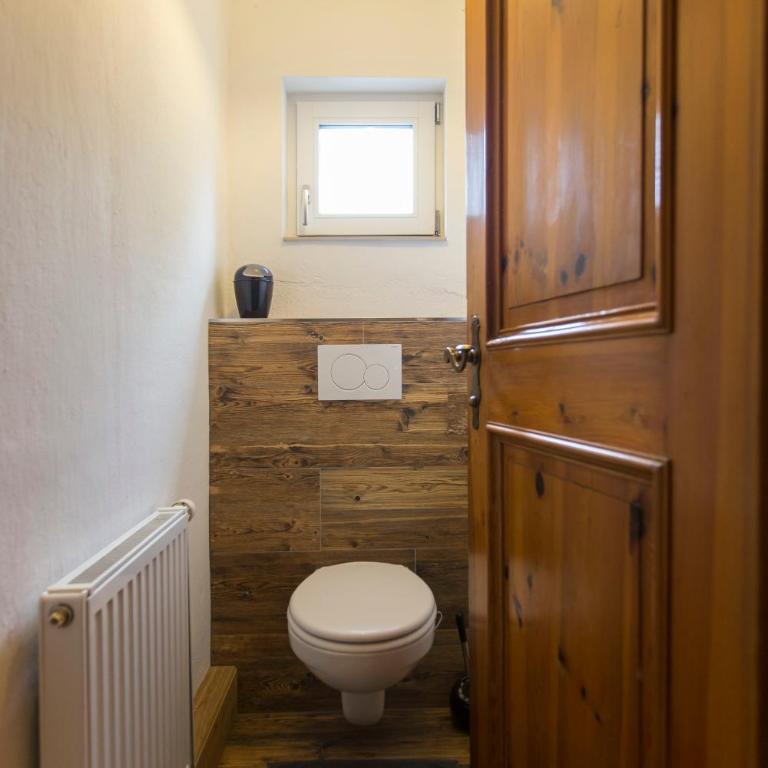 Forest Chalet, all famous ski areas around us, 15 min to city of salzburg, mountainview, panorama sauna, bath whirlpool, fire pit in garden up to 10 p - Haus mit 4 Schlafzimmern - 31
