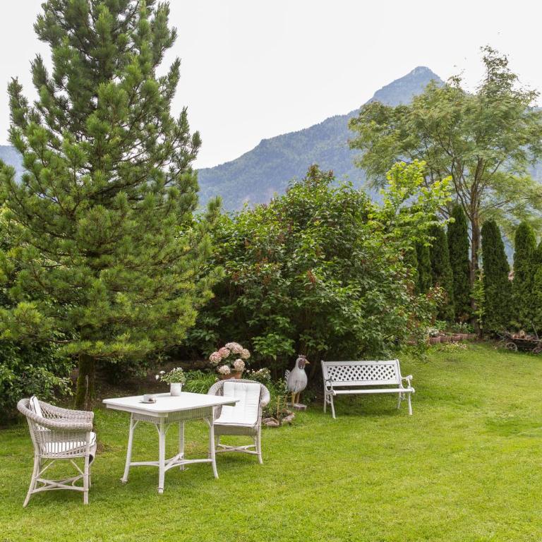 Forest Chalet, all famous ski areas around us, 15 min to city of salzburg, mountainview, panorama sauna, bath whirlpool, fire pit in garden up to 10 p - Haus mit 4 Schlafzimmern - 46