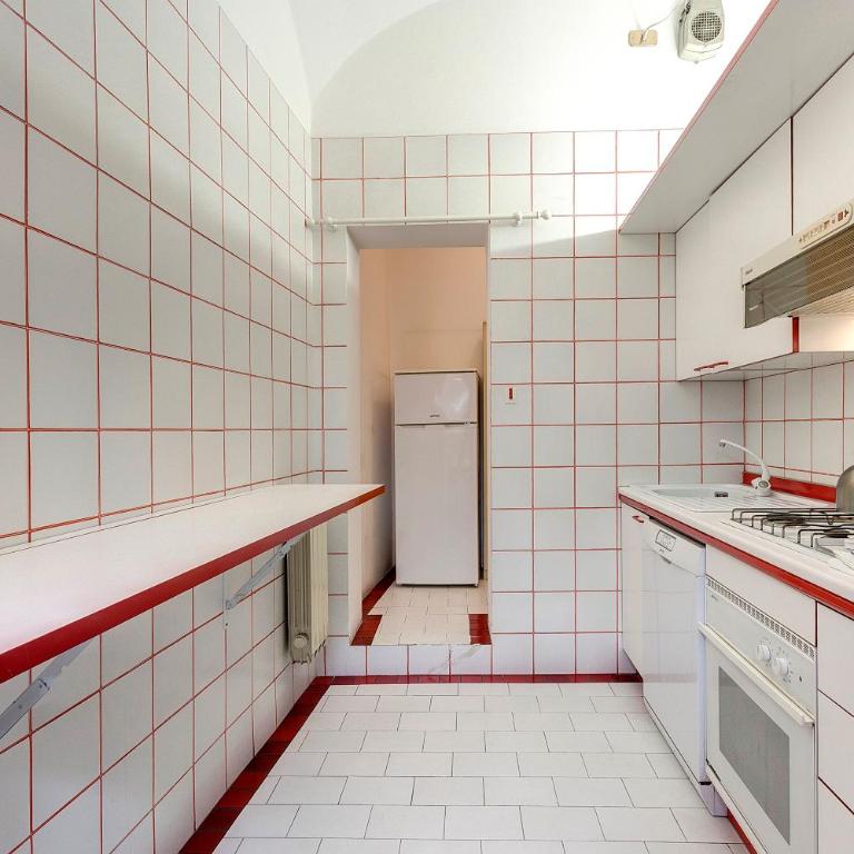 Parione 12 - Appartamento con 2 Camere da Letto - 3