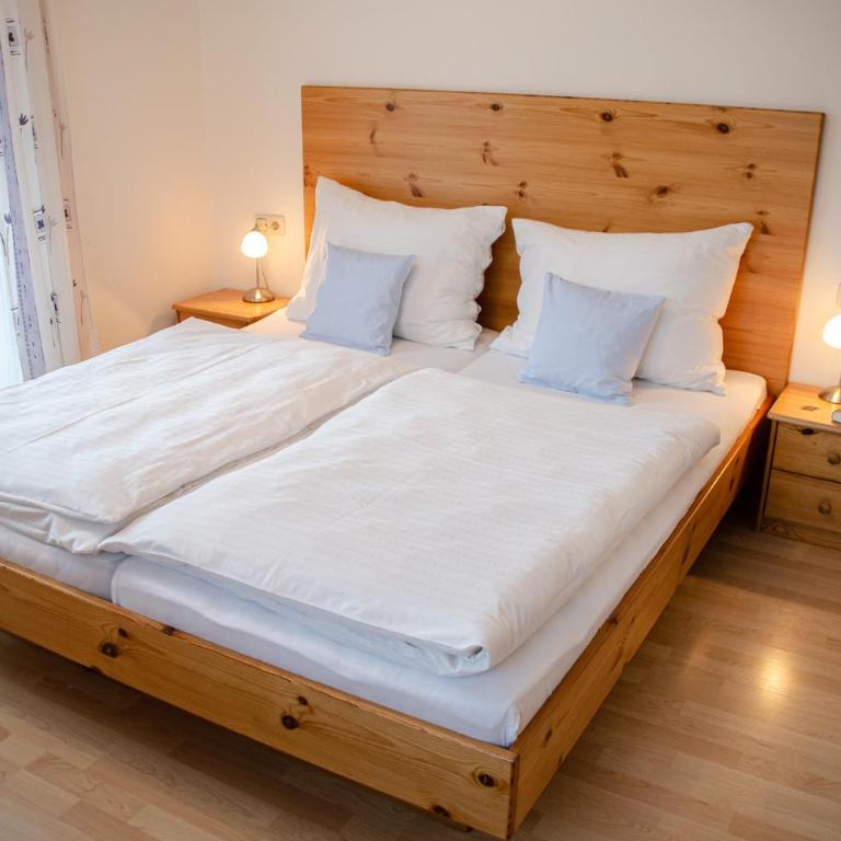 Appartements Lederer - Doppelzimmer mit Balkon - 3